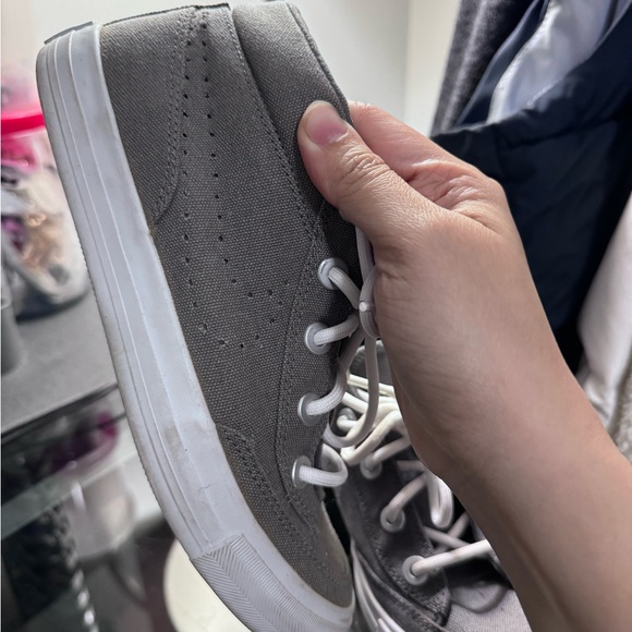 Nike shoes - Picture 9 of 9